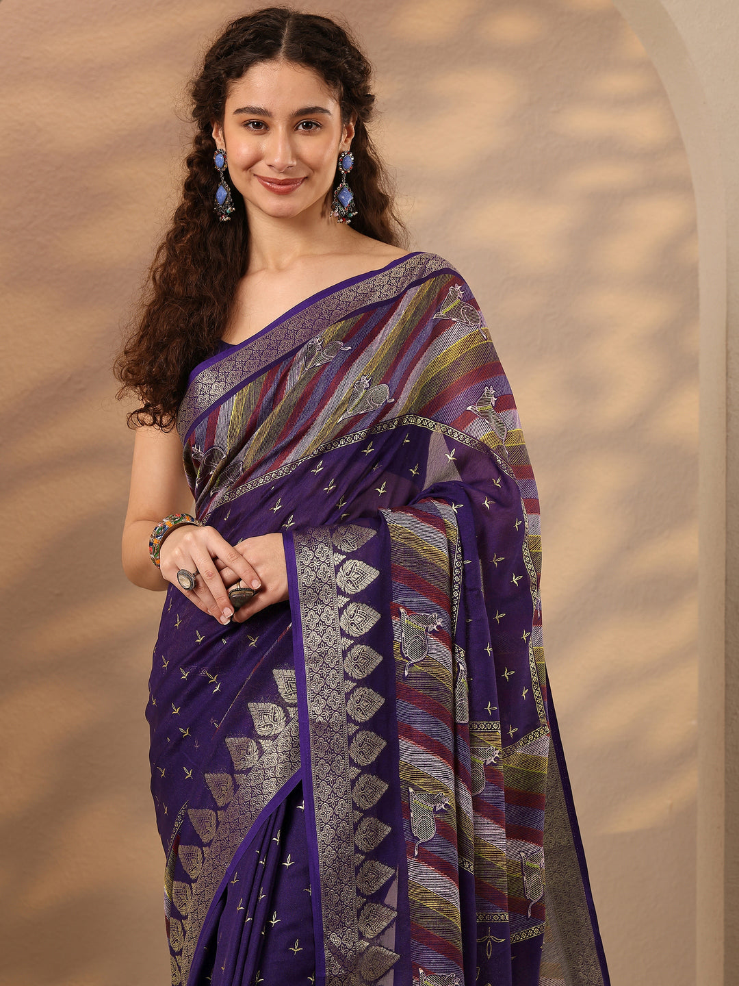 Purple Printed Silk Blend Saree With Unstitched Blouse Piece