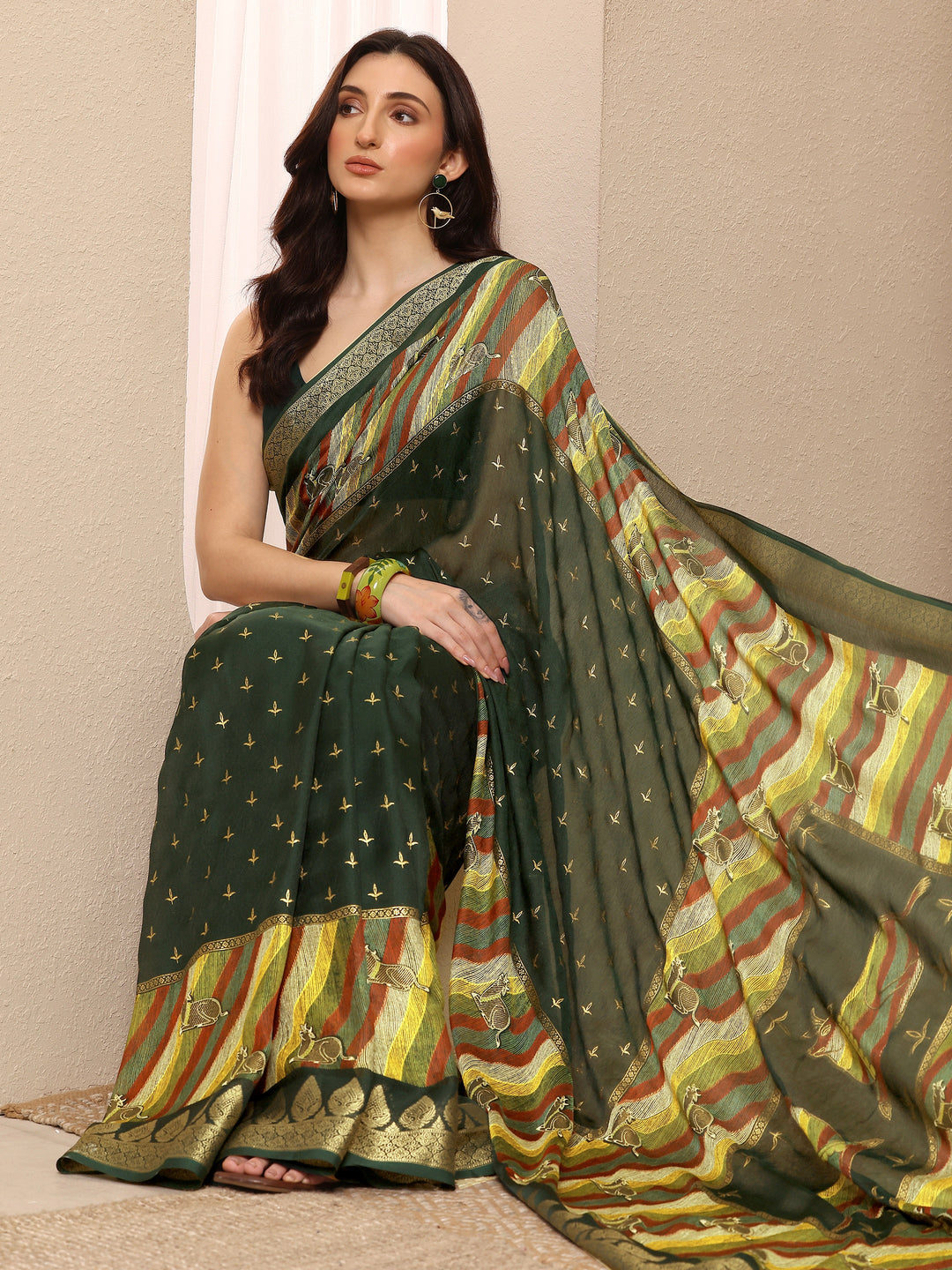 Green Printed Silk Blend Saree With Unstitched Blouse Piece