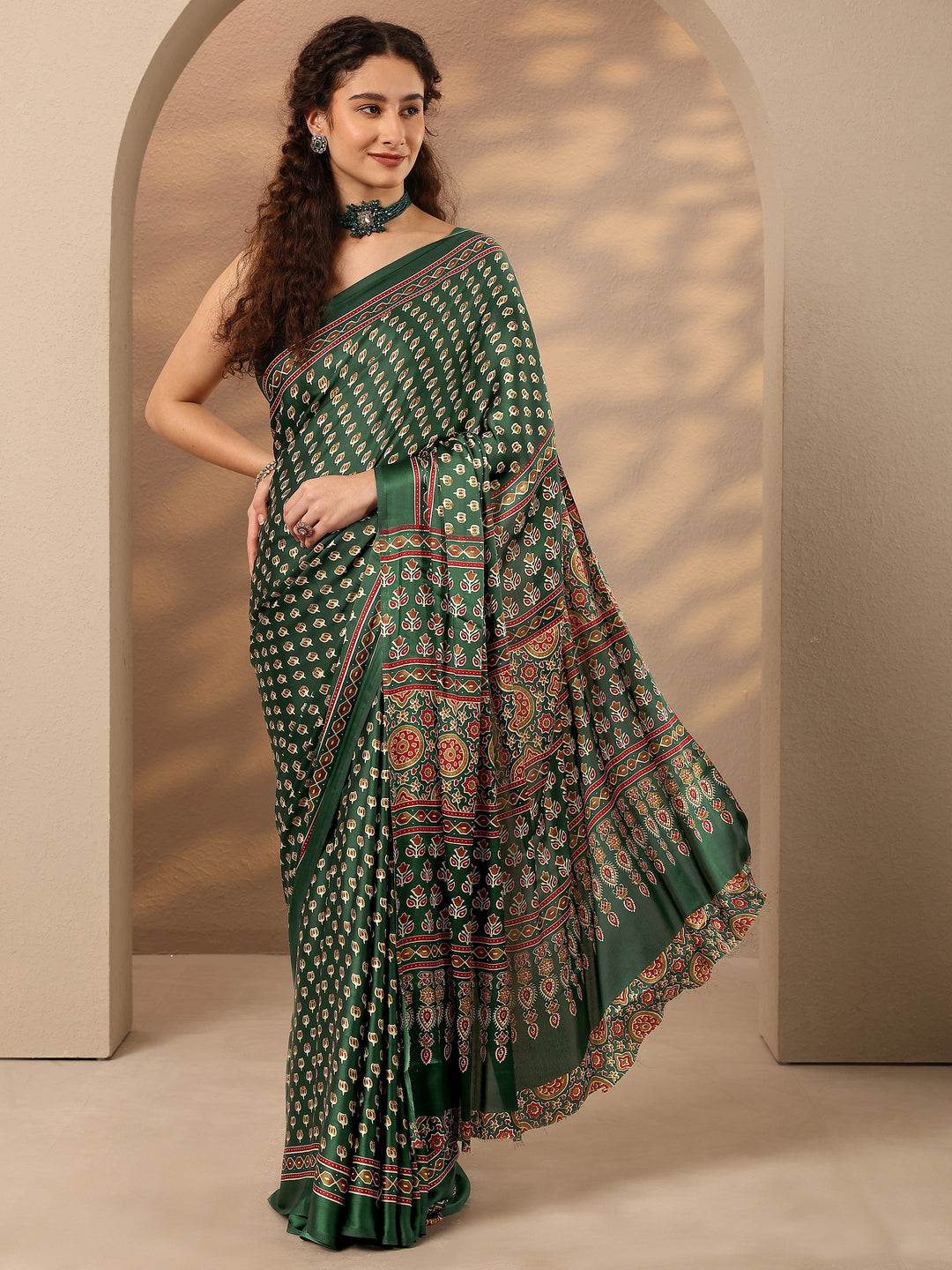 Green Printed Satin Saree With Unstitched Blouse Piece