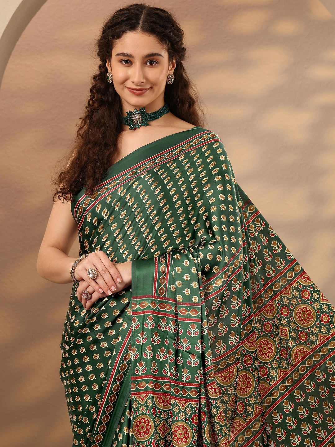 Green Printed Satin Saree With Unstitched Blouse Piece