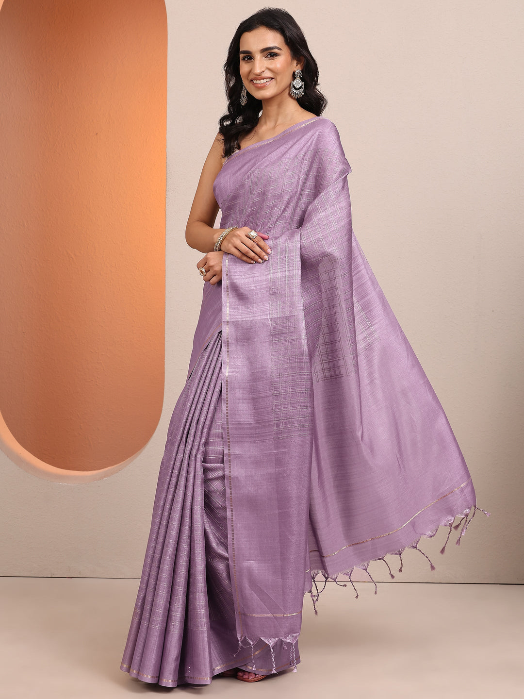Purple Embellished Silk Blend Saree With Unstitched Blouse Piece