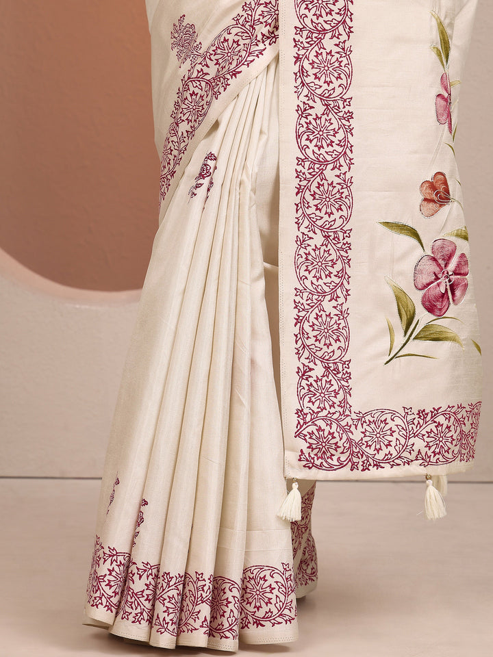 Off White Printed Silk Blend Saree With Unstitched Blouse Piece