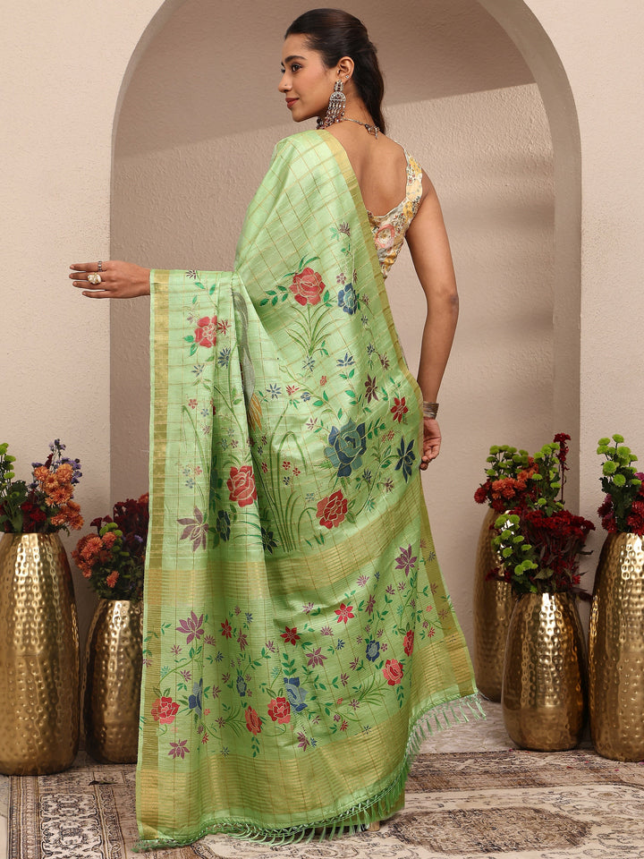 Green Embroidered Silk Blend Saree With Unstitched Blouse Piece