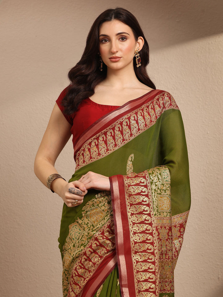 Green Paisley Woven Design Banarsi Silk Blend Saree With Unstitched Blouse Piece