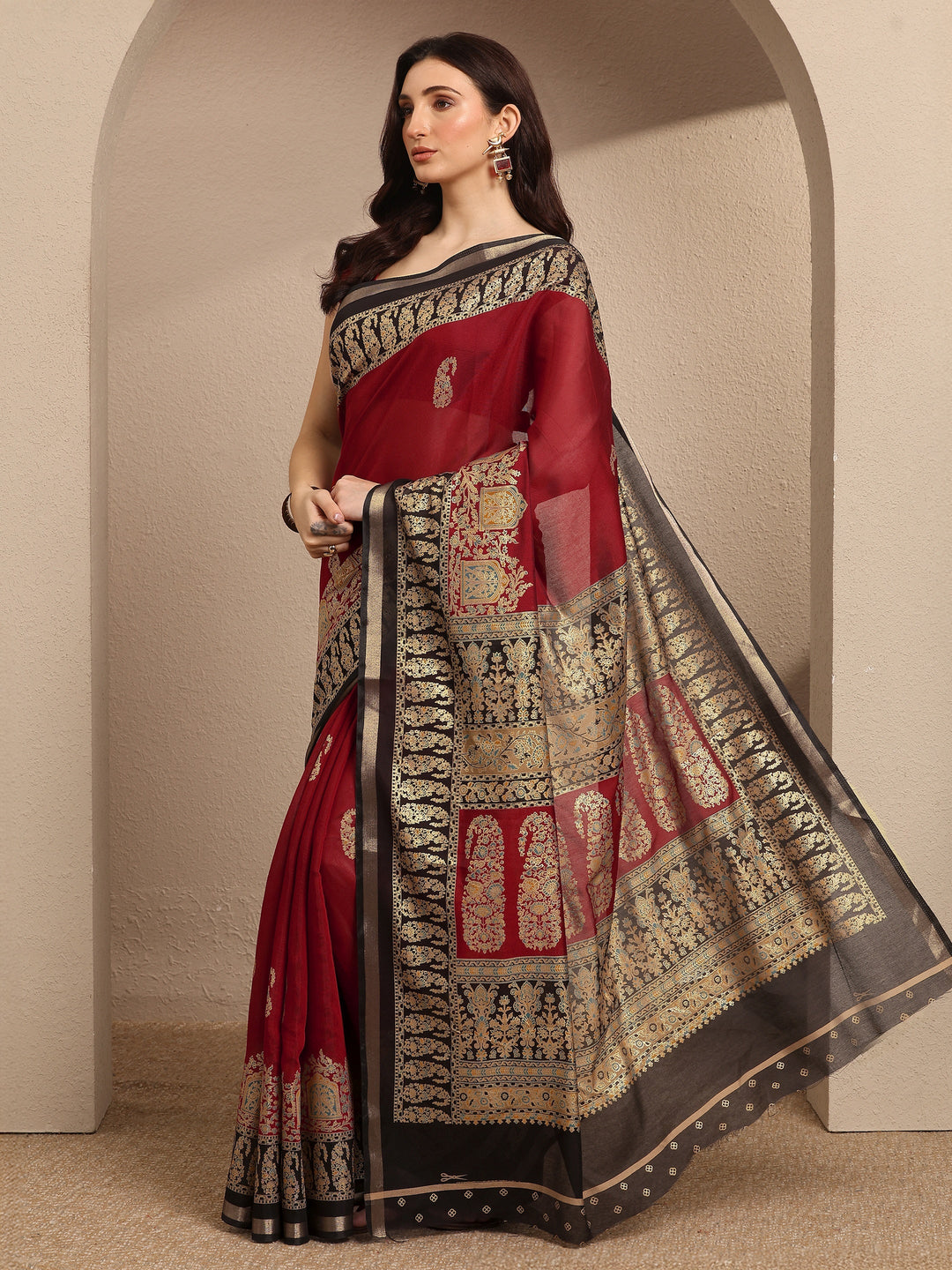 Red Paisley Woven Design Banarsi Silk Blend Saree With Unstitched Blouse Piece