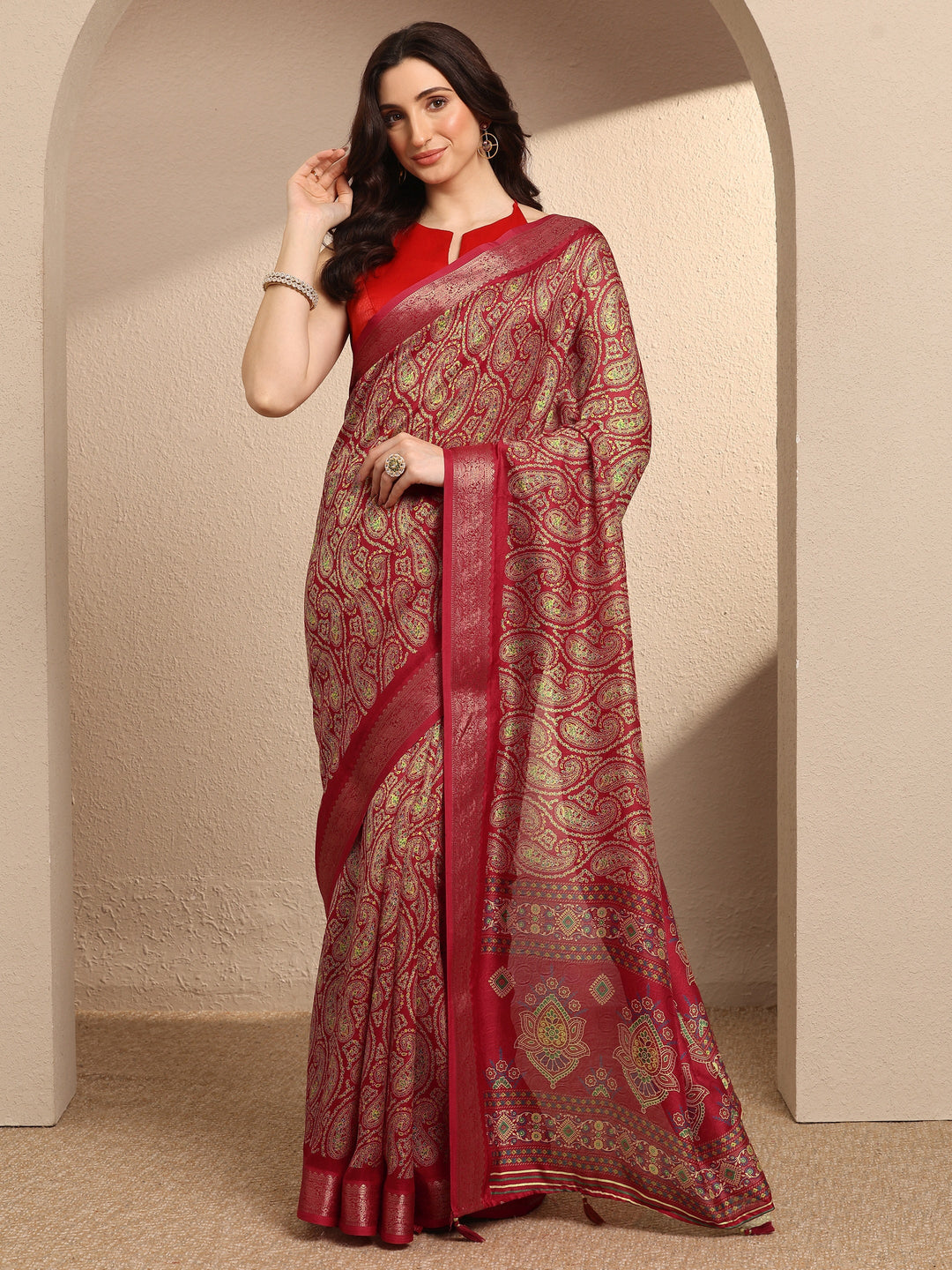 Red Paisley Printed Silk Blend Saree With Unstitched Blouse Piece