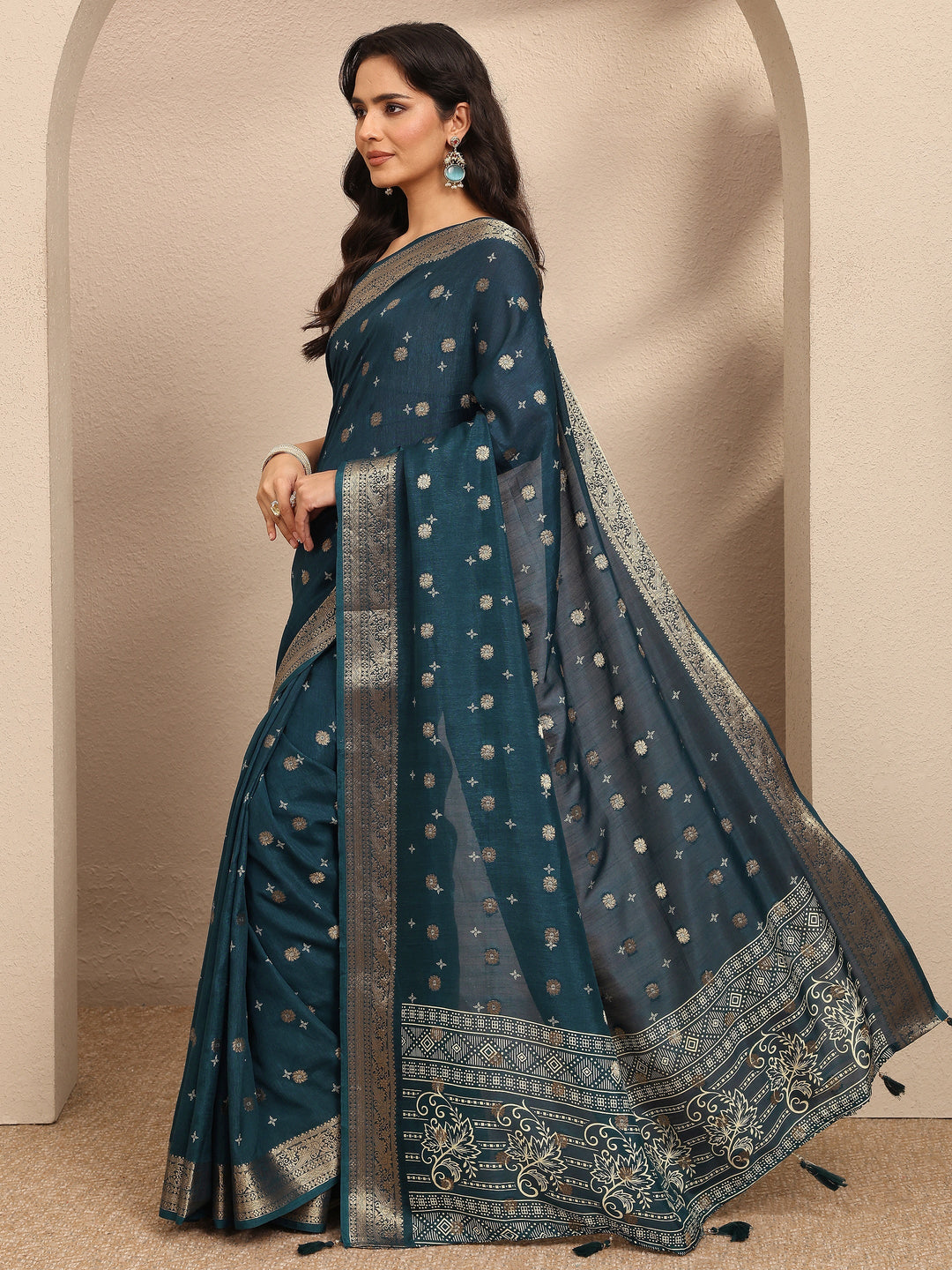 Navy Blue Woven Design Silk Blend Saree With Unstitched Blouse Piece