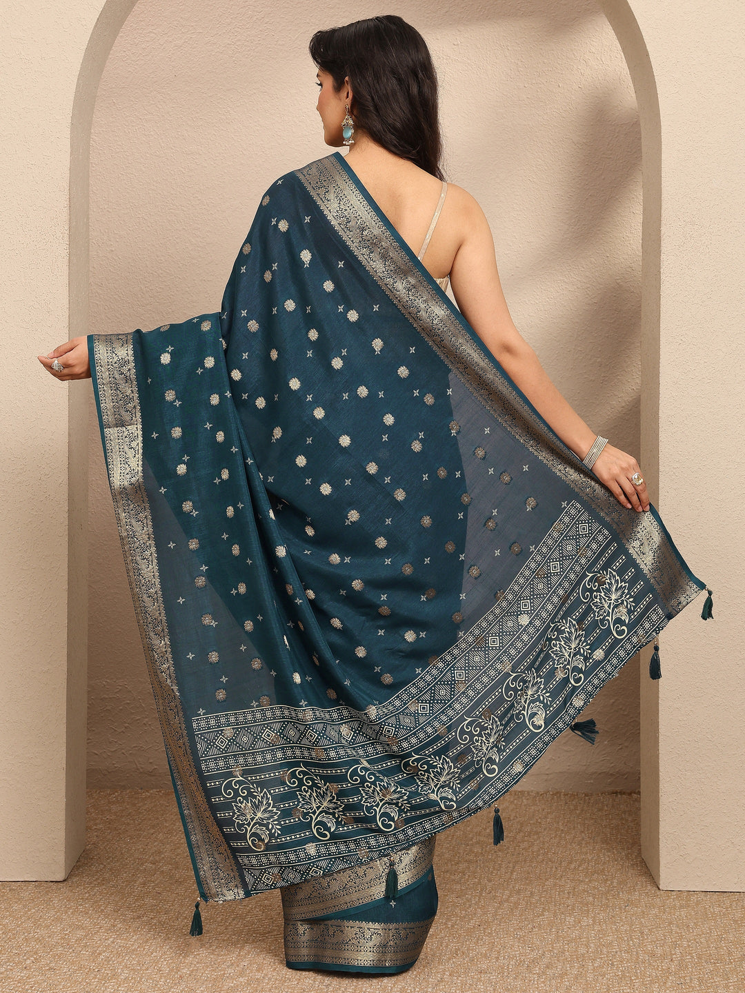 Navy Blue Woven Design Silk Blend Saree With Unstitched Blouse Piece