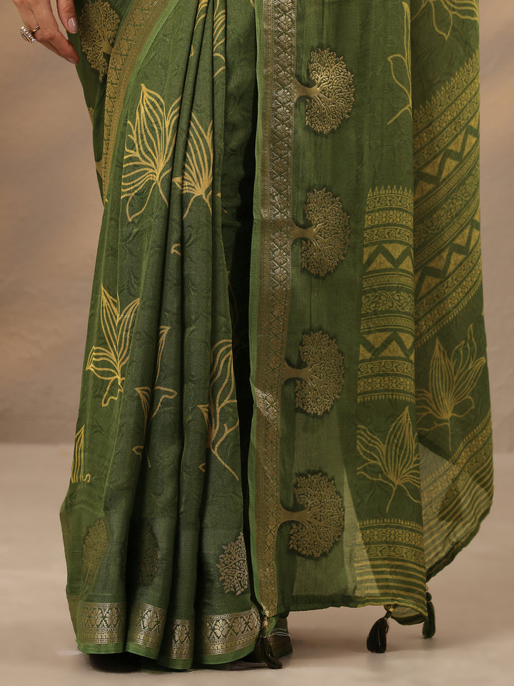 Green Embellished Silk Blend Saree With Unstitched Blouse Piece