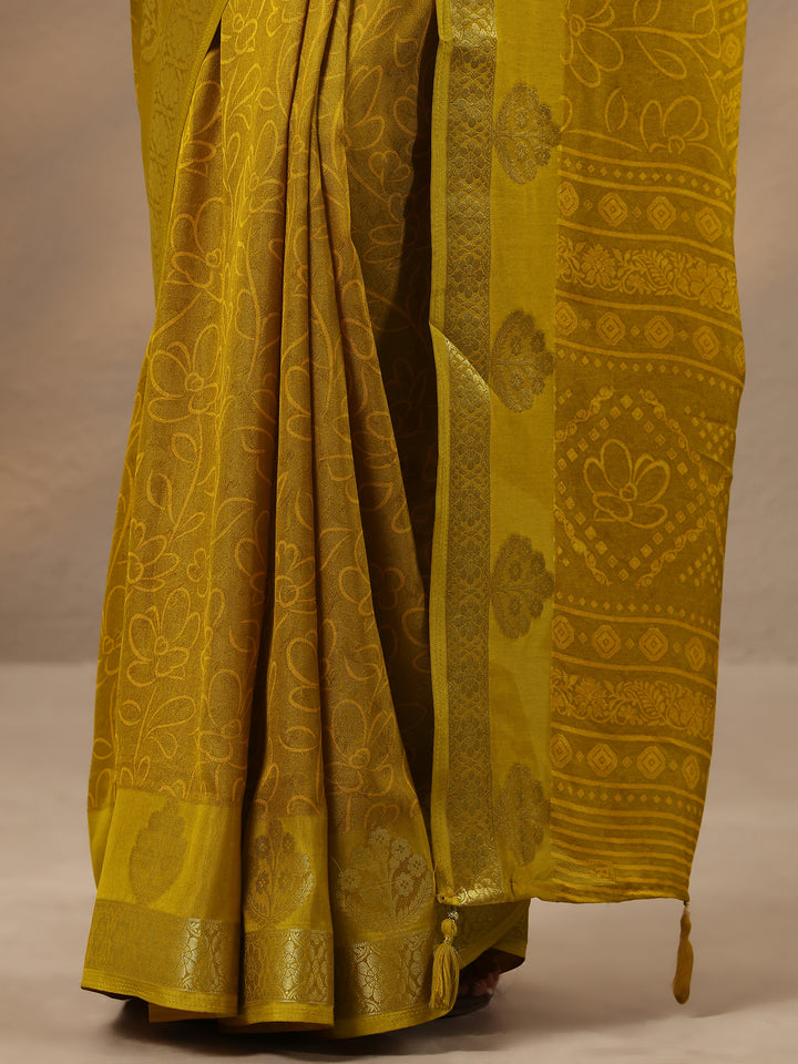 Mustard Printed Silk Blend Saree With Unstitched Blouse Piece