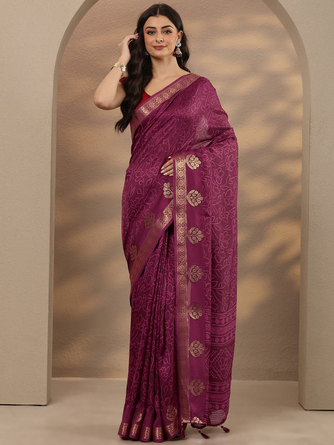 Burgundy Printed Silk Blend Saree With Unstitched Blouse Piece