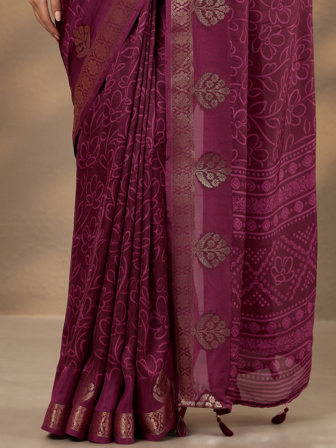 Burgundy Printed Silk Blend Saree With Unstitched Blouse Piece