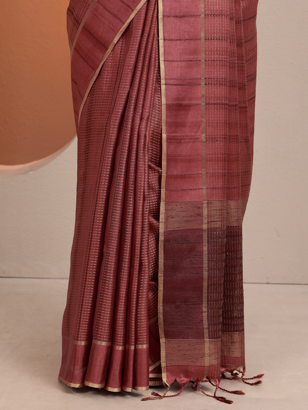 Maroon Embellished Silk Blend Saree With Unstitched Blouse Piece