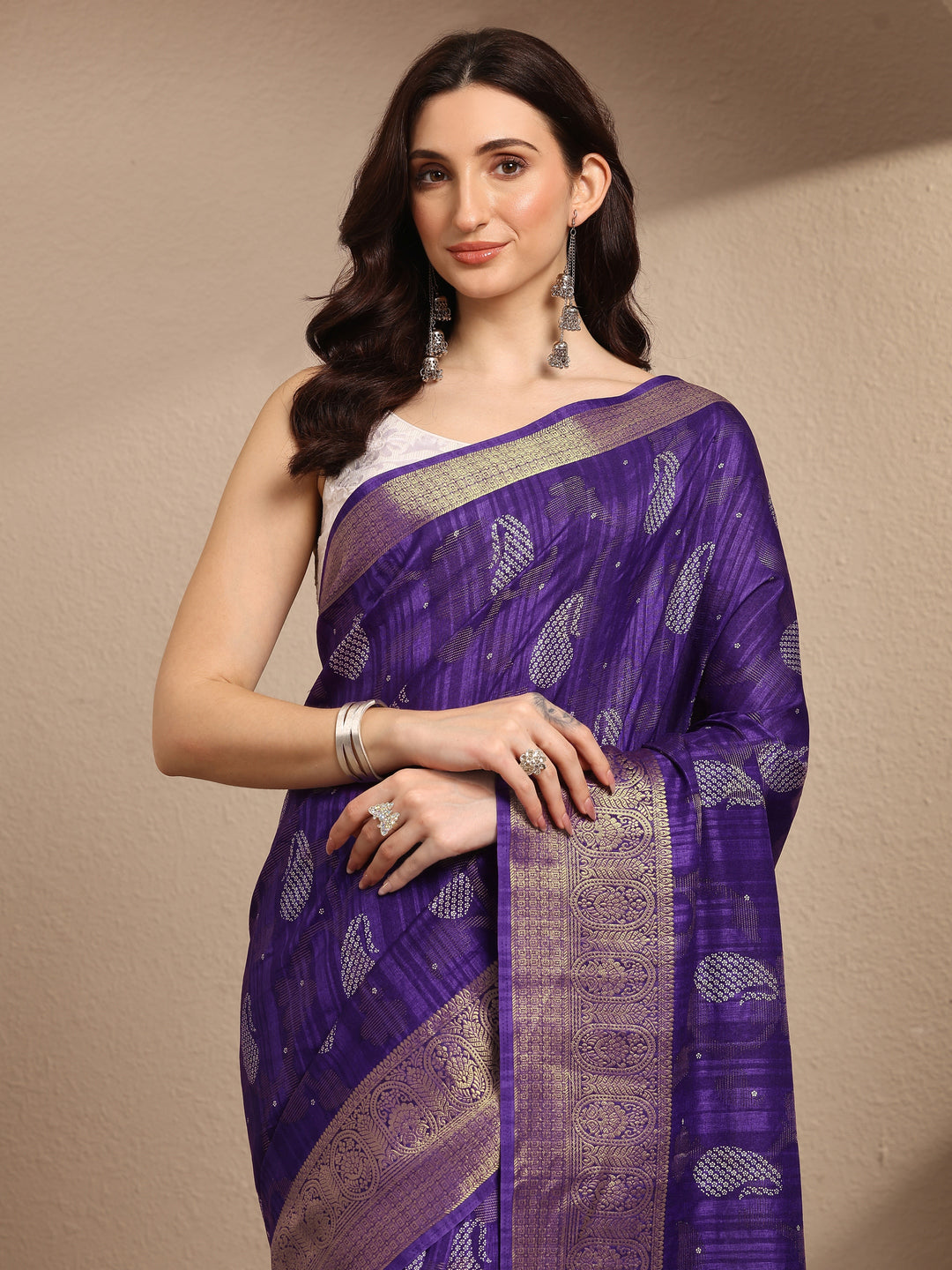Purple Paisley Woven Design Banarsi Silk Blend Saree With Unstitched Blouse Piece