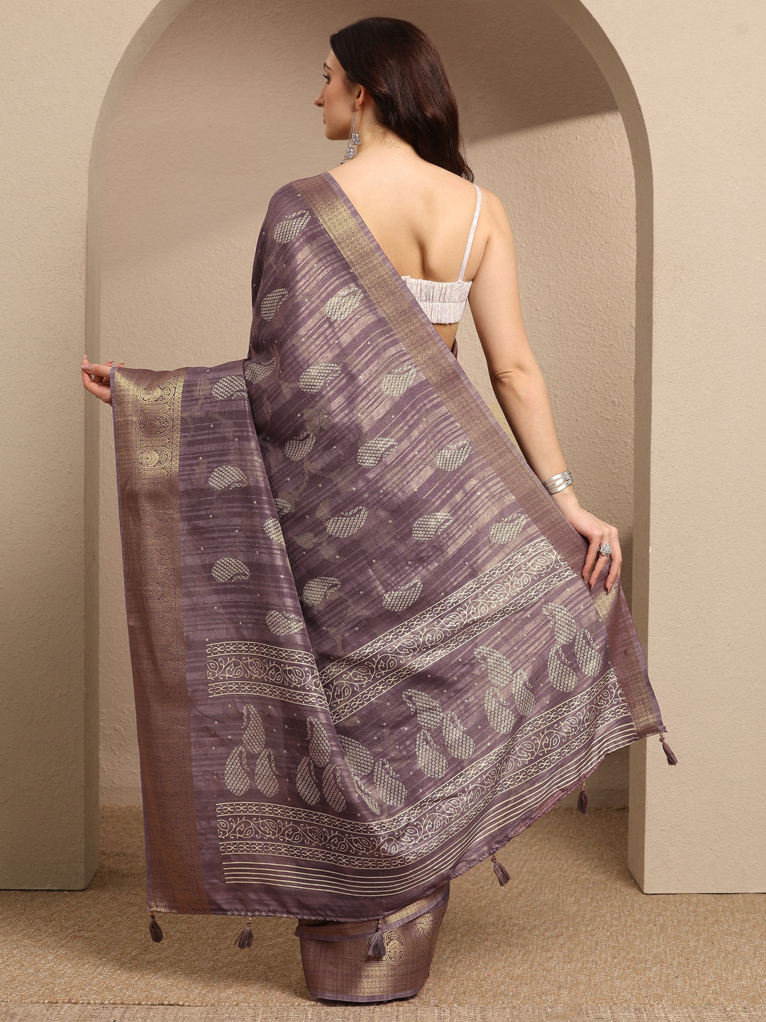 Mauve Paisley Woven Design Silk Blend Saree With Unstitched Blouse Piece