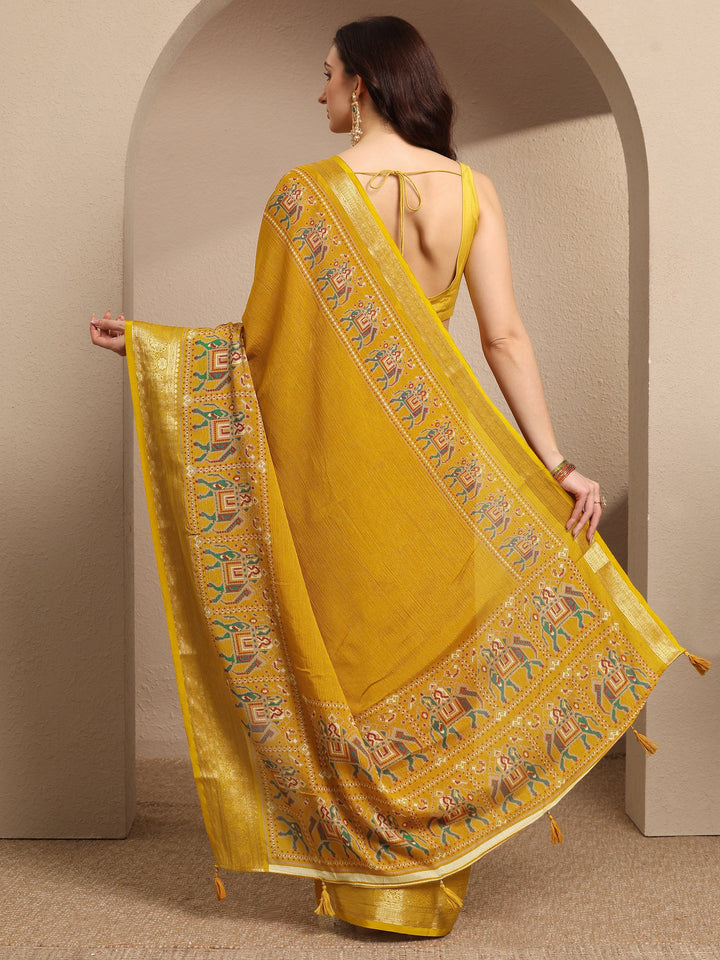 Mustard Solid Georgette Saree With Unstitched Blouse Piece