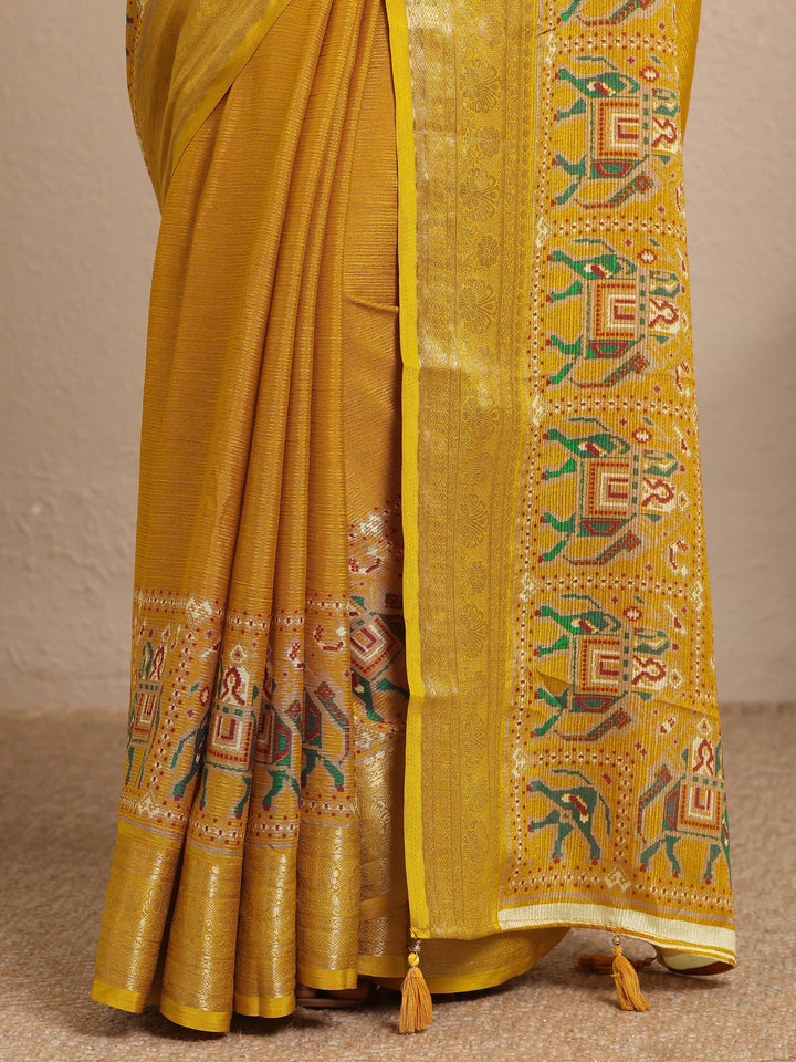 Mustard Solid Georgette Saree With Unstitched Blouse Piece