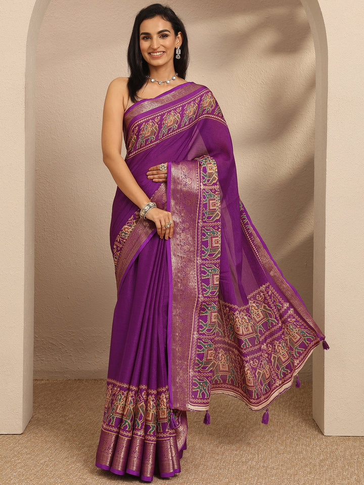Purple Solid Georgette Saree With Unstitched Blouse Piece