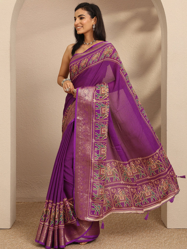 Purple Solid Georgette Saree With Unstitched Blouse Piece