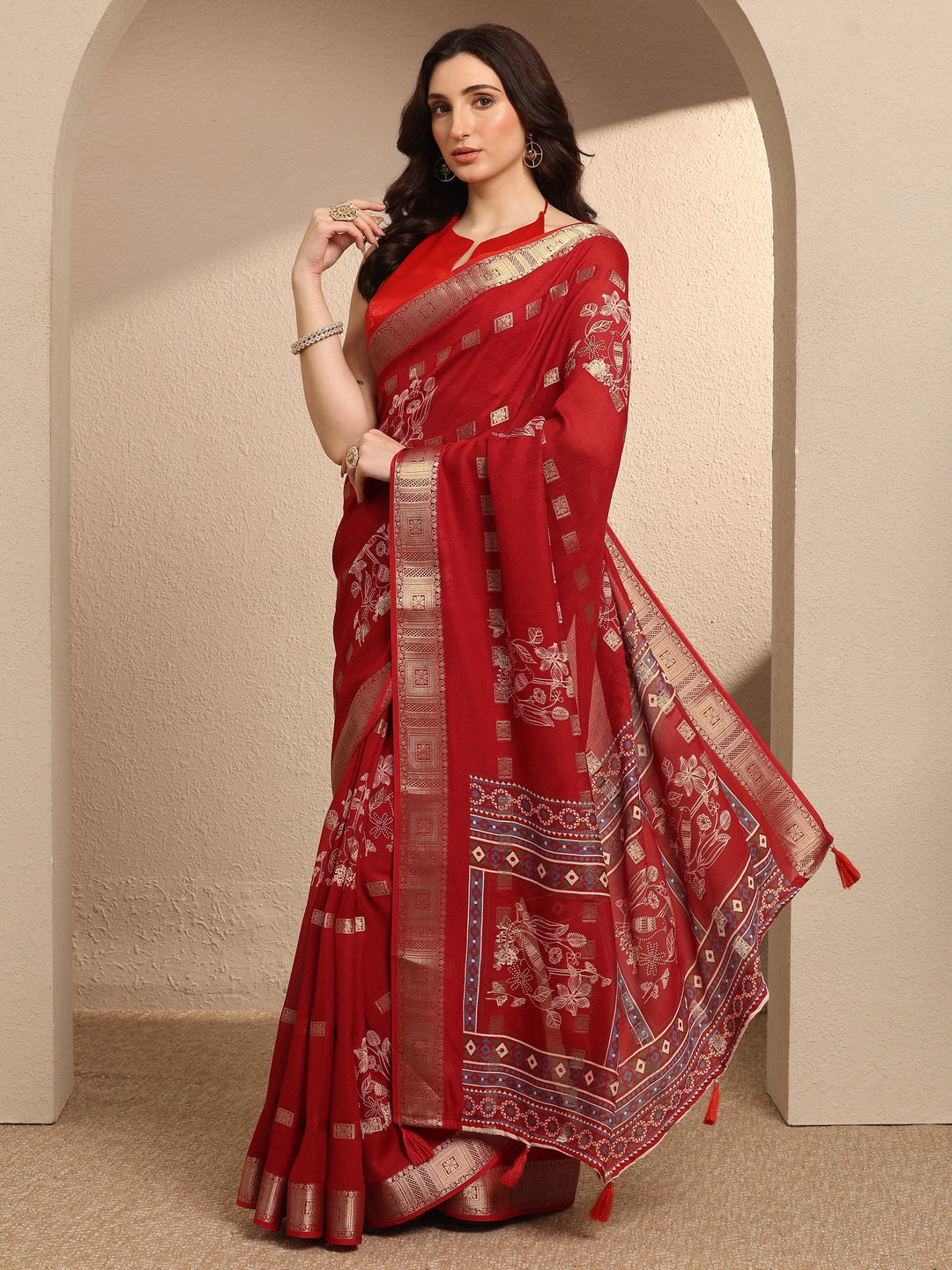 Red Printed Georgette Saree With Unstitched Blouse Piece