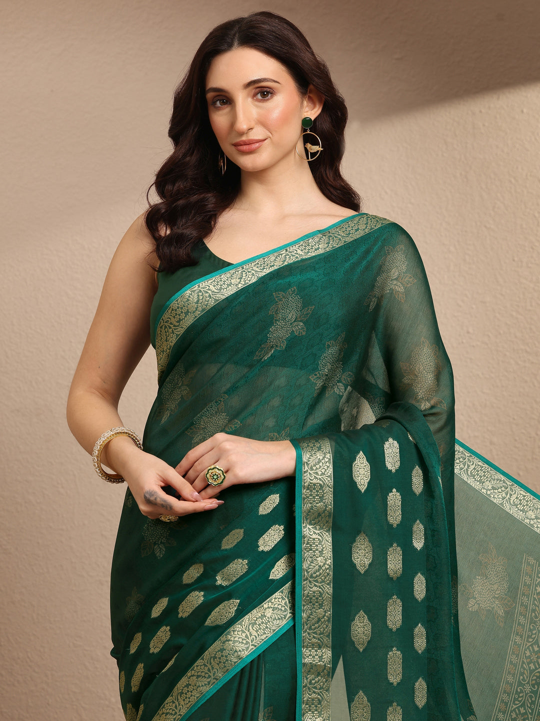 Green Printed Georgette Saree With Unstitched Blouse Piece