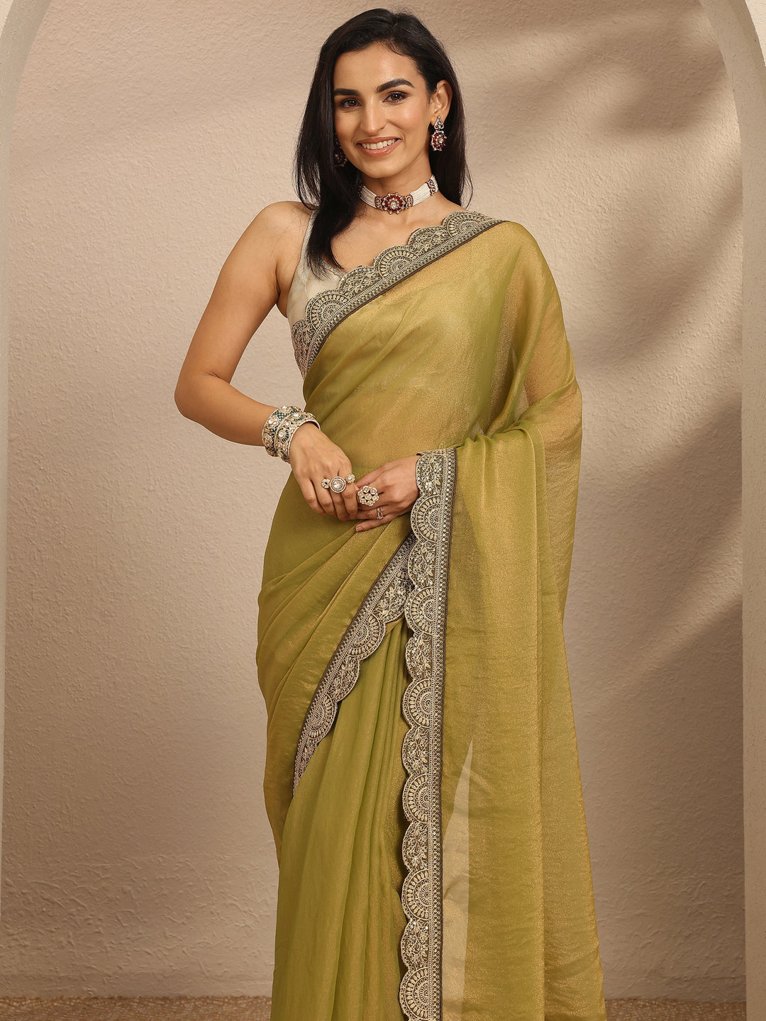 Green Solid Organza Saree With Unstitched Blouse Piece