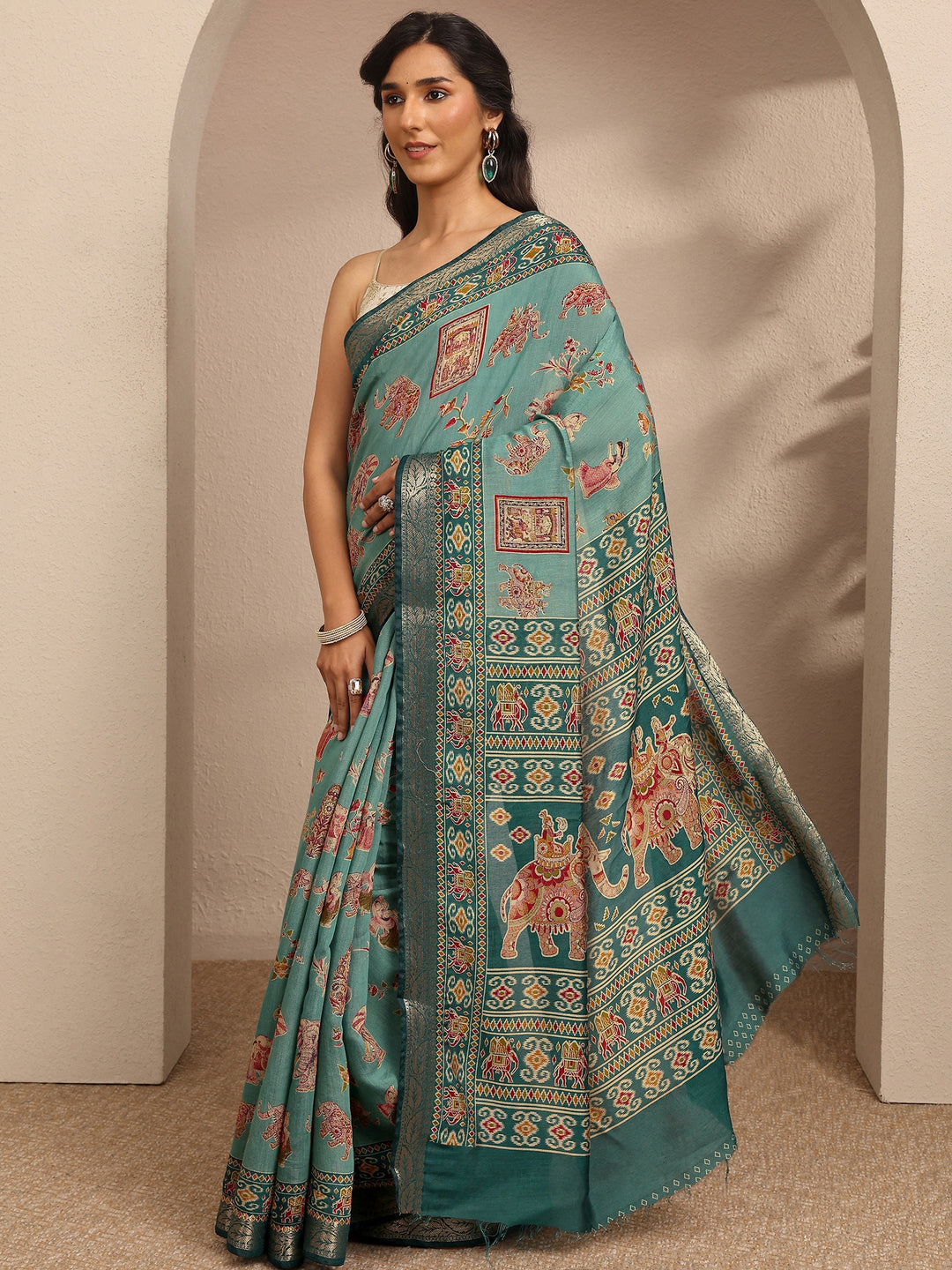 Green Tribal Printed Silk Blend Saree With Unstitched Blouse Piece