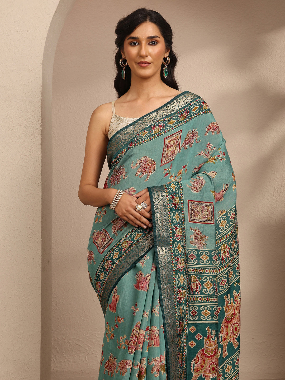 Green Tribal Printed Silk Blend Saree With Unstitched Blouse Piece