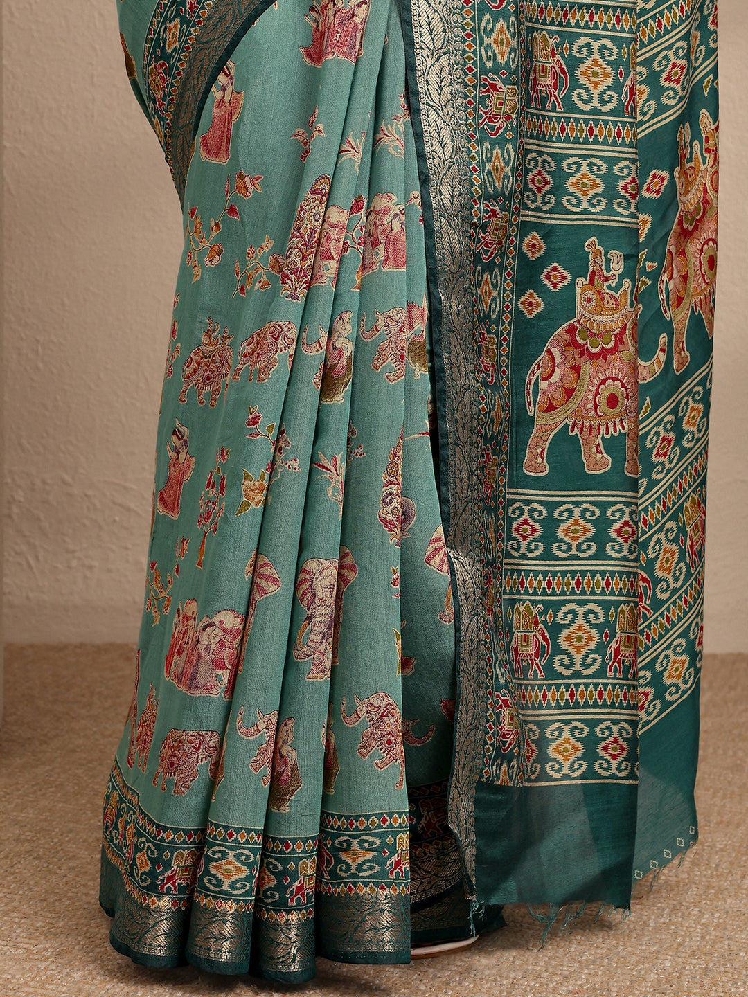 Green Tribal Printed Silk Blend Saree With Unstitched Blouse Piece
