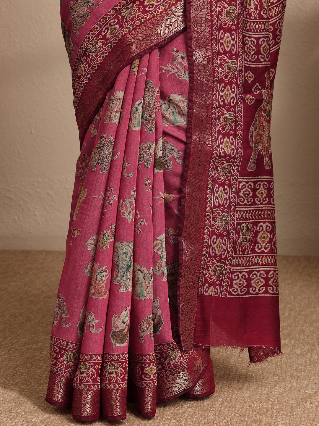Pink Tribal Printed Silk Blend Saree With Unstitched Blouse Piece