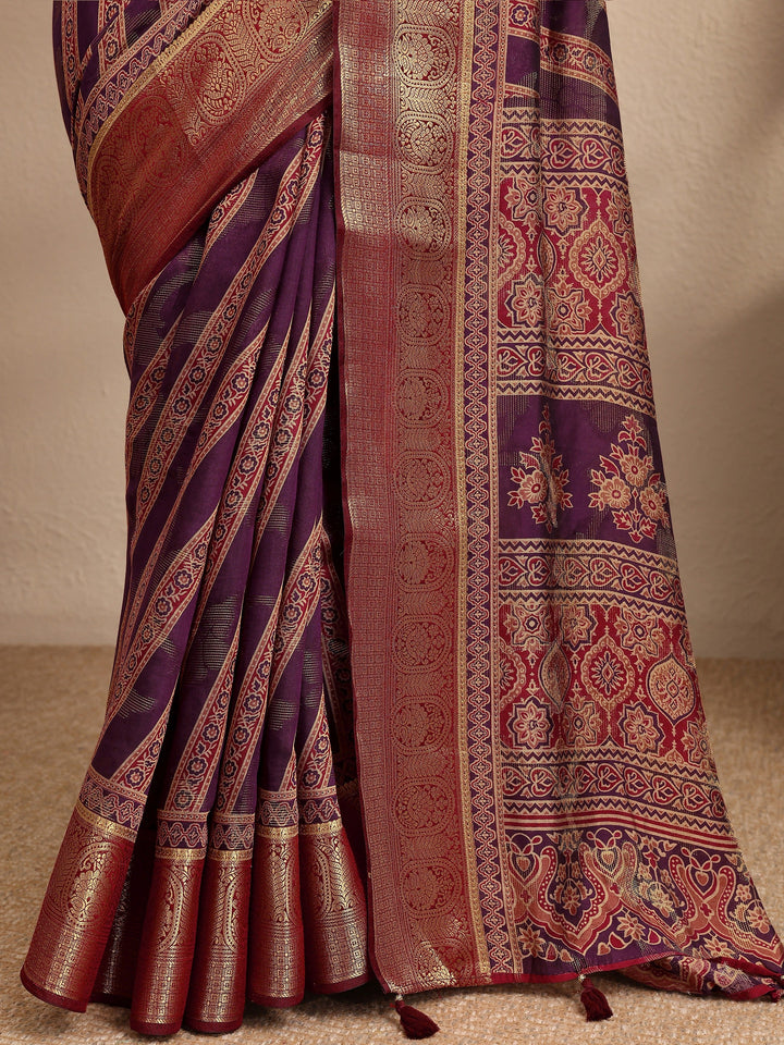 Purple Printed Silk Blend Saree With Unstitched Blouse Piece