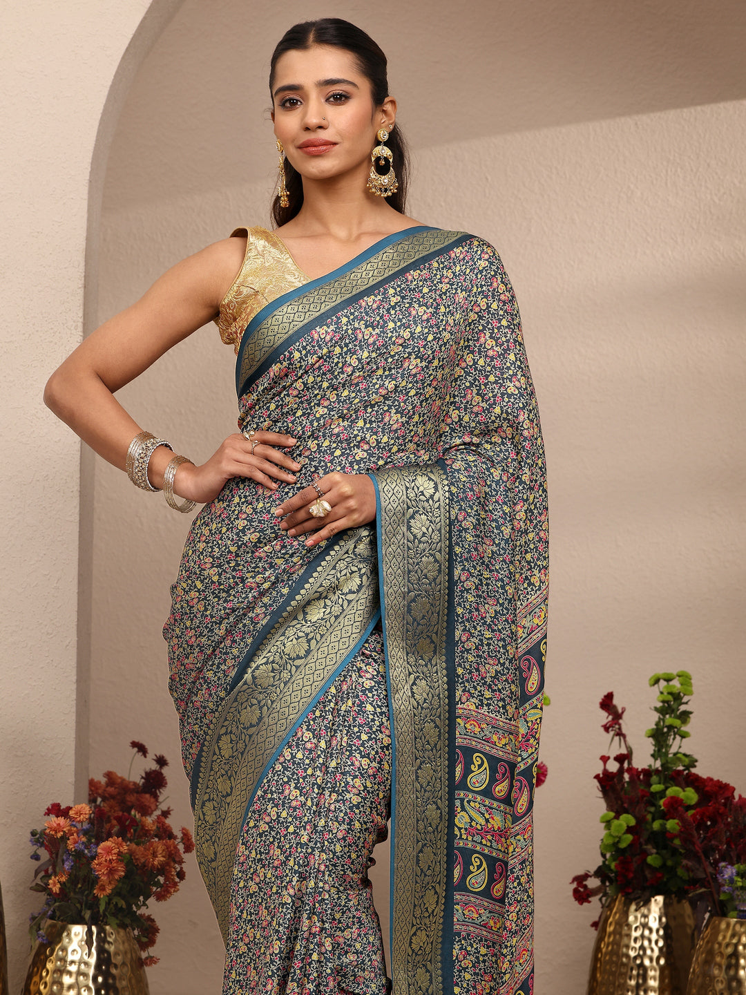 Navy Blue Printed Silk Blend Saree With Unstitched Blouse Piece