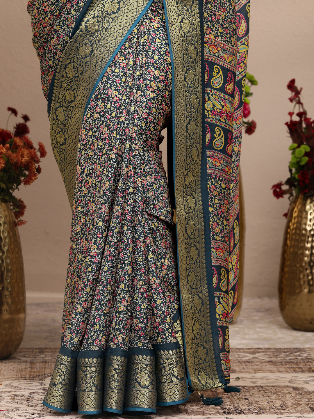 Navy Blue Printed Silk Blend Saree With Unstitched Blouse Piece