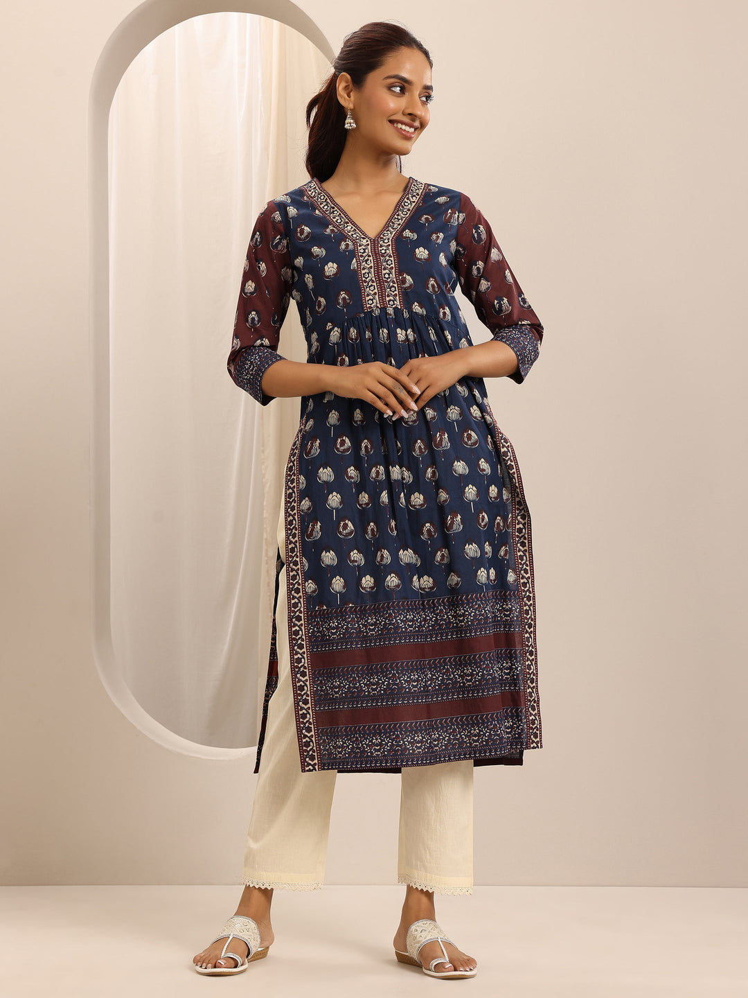 Navy blue Printed Cotton Blend Straight Kurta
