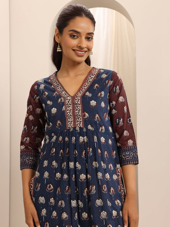 Navy blue Printed Cotton Blend Straight Kurta