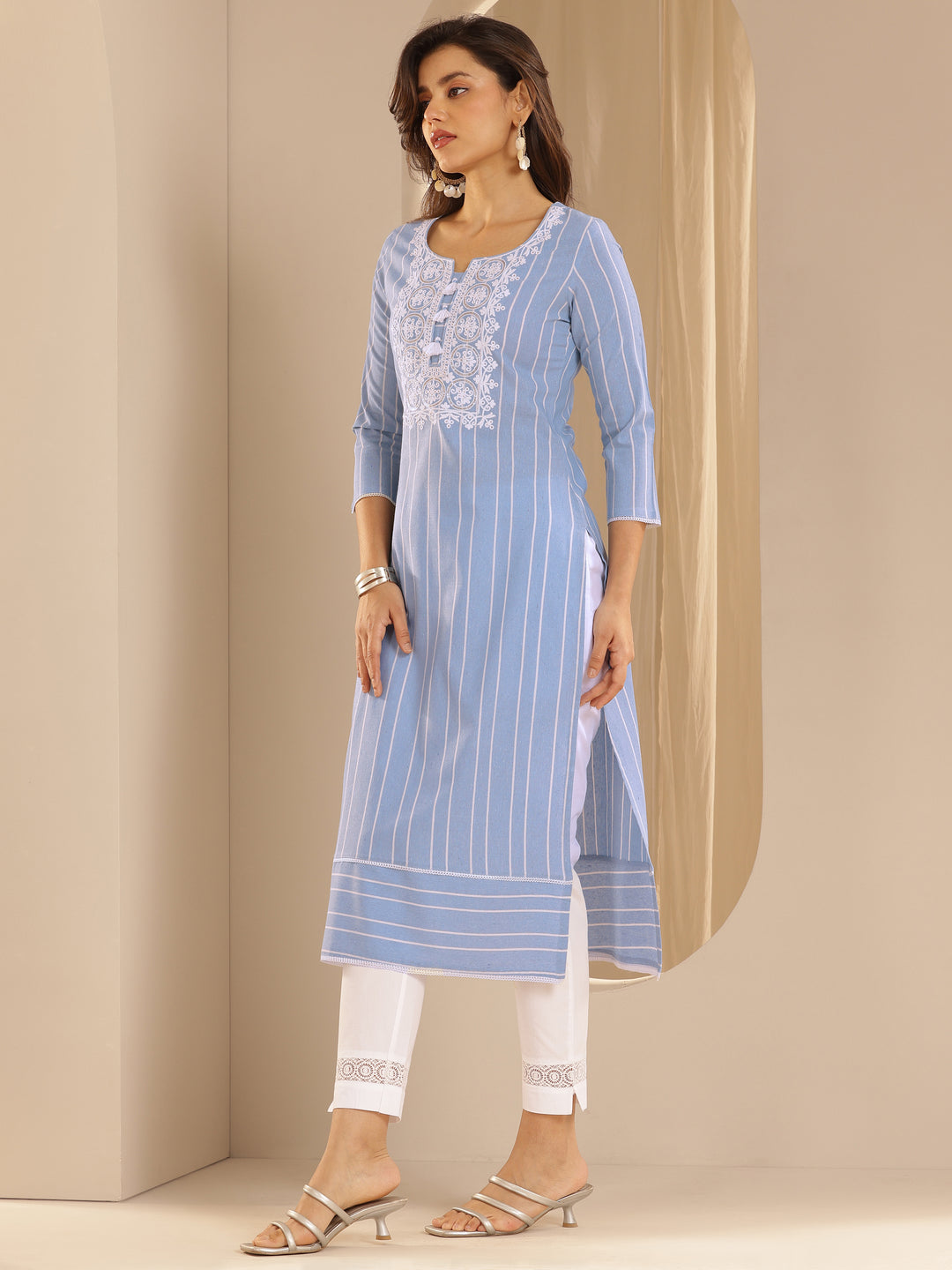 Blue Embroidered Cotton Blend Straight Kurta
