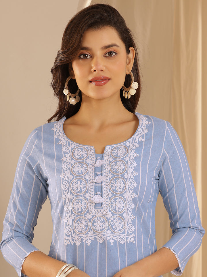 Blue Embroidered Cotton Blend Straight Kurta