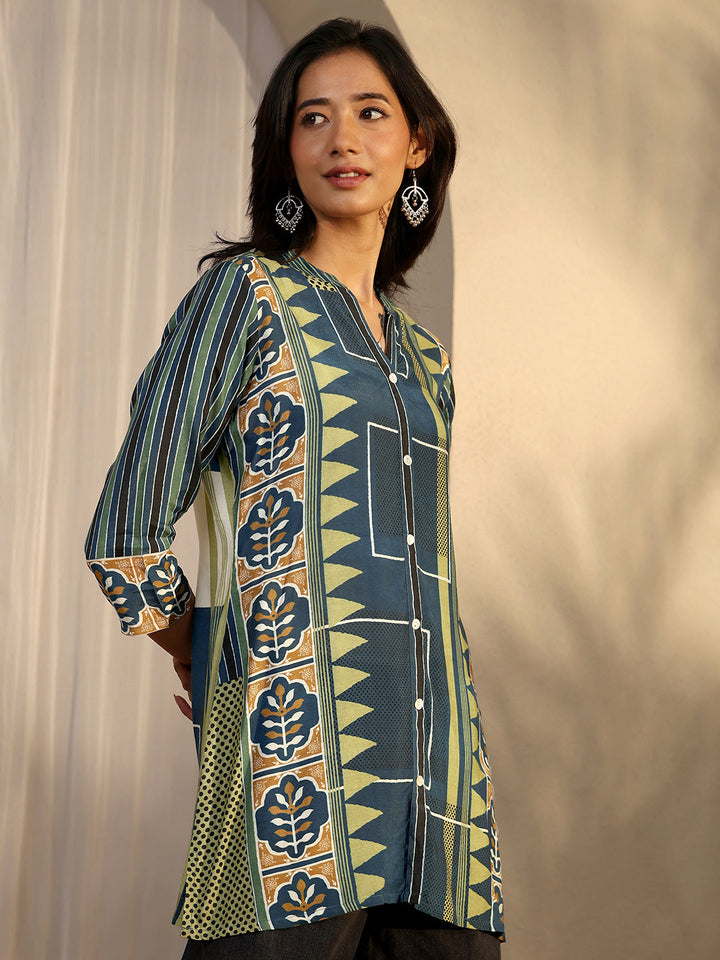 Teal Geometric Printed Muslin Straight Short Kurti