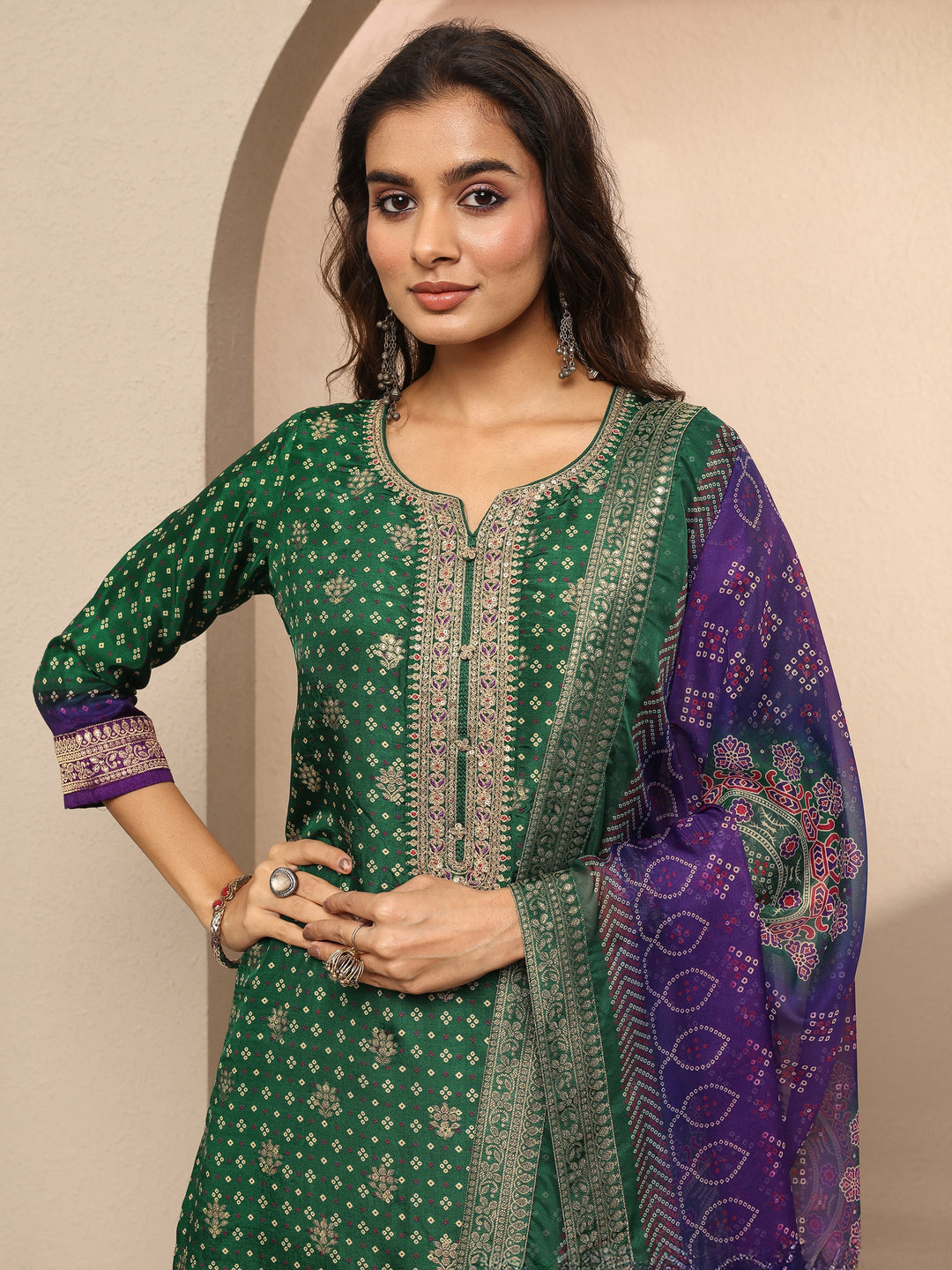 Green Bandhani Printed Silk Blend Straight Suit Set With Dupatta