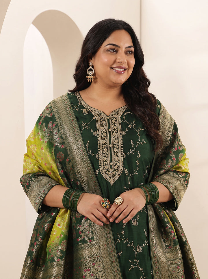 Plus Size Green Embroidered Silk Blend Straight Suit Sets With Dupatta