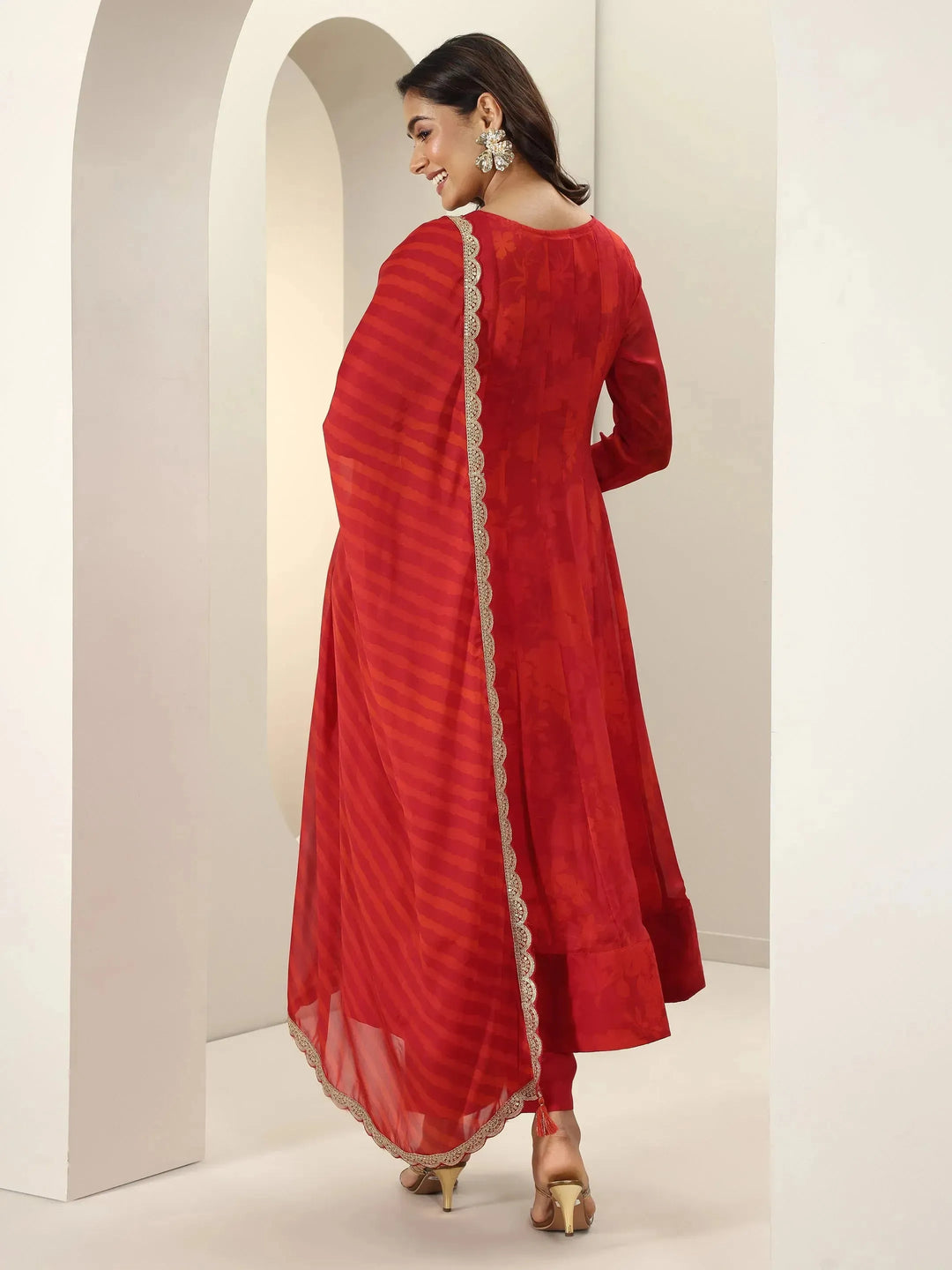 Red Embroidered Silk Blend Anarkali Suit Sets With Dupatta
