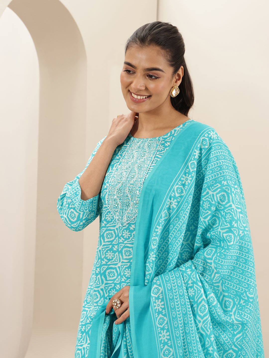 Turquoise Blue Printed Cotton Blend Straight Suit Sets With Dupatta