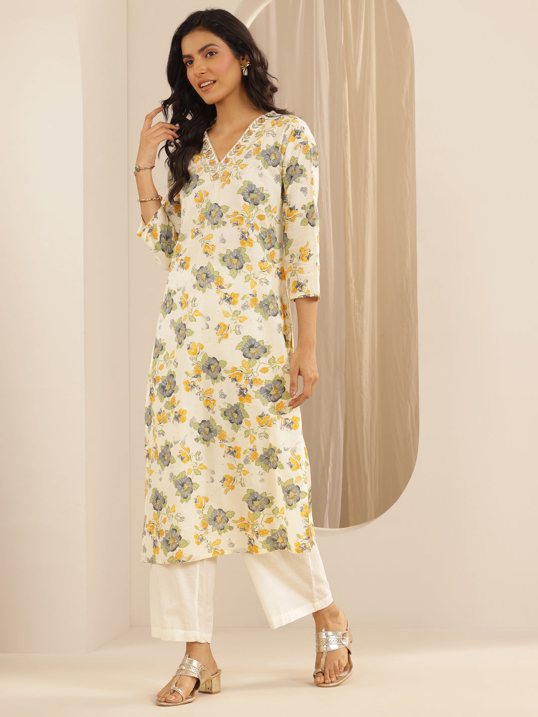 Off white Printed Cotton Straight Suit Set With Dupatta