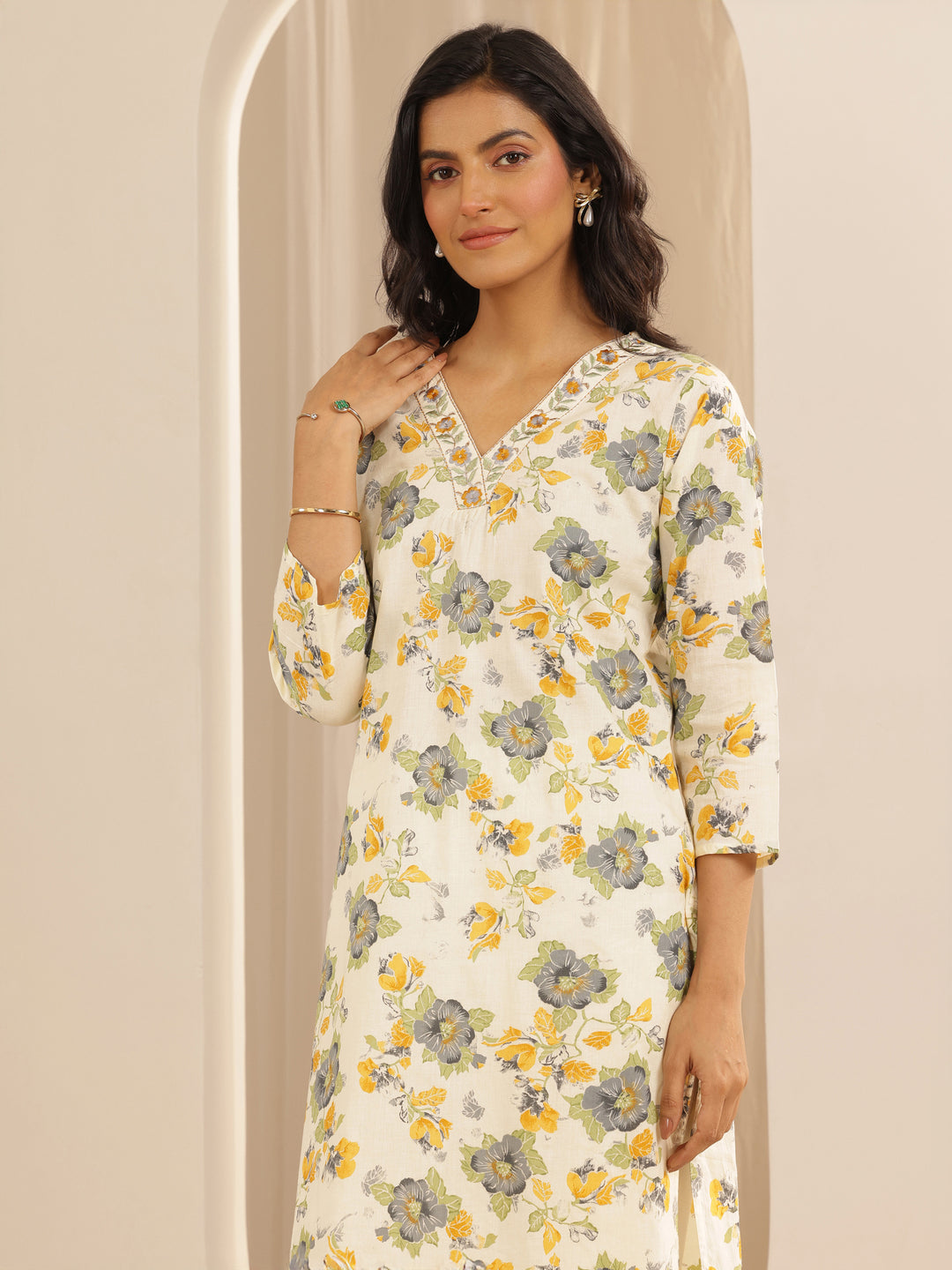 Off white Printed Cotton Straight Suit Set With Dupatta
