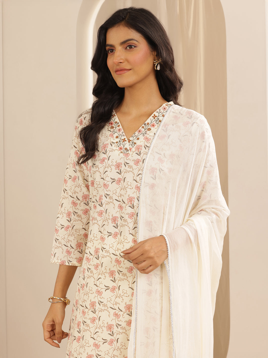 Off white Printed Cotton Straight Suit Set With Dupatta