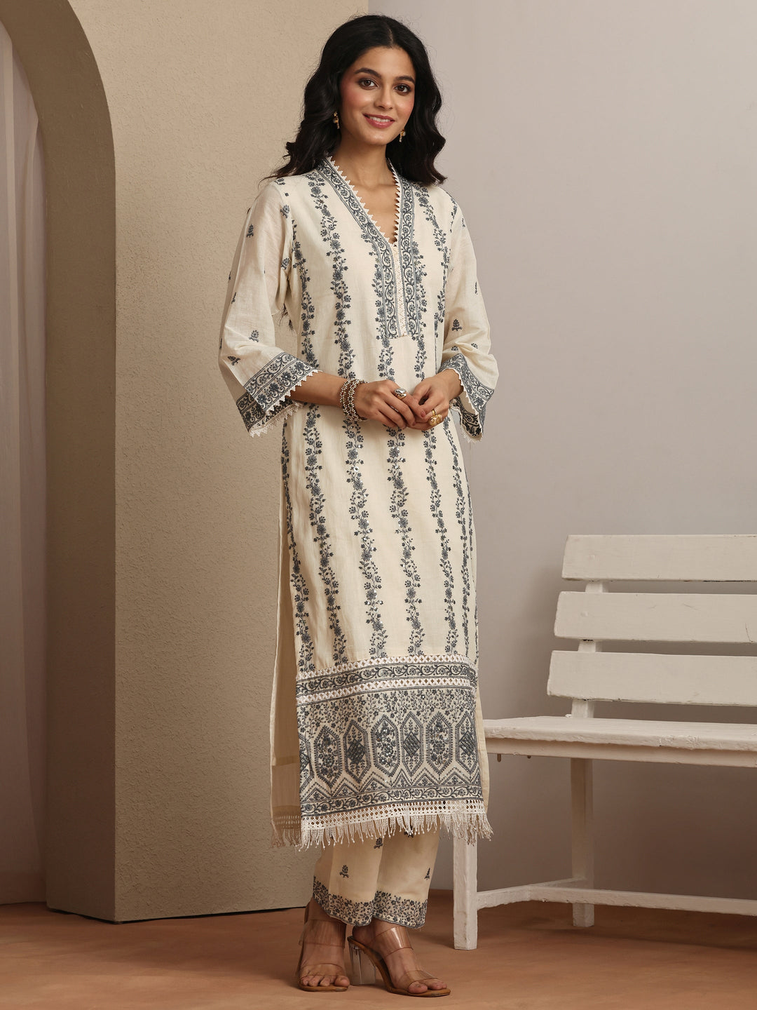 Off white Embroidered Cotton Straight Suit Set With Dupatta