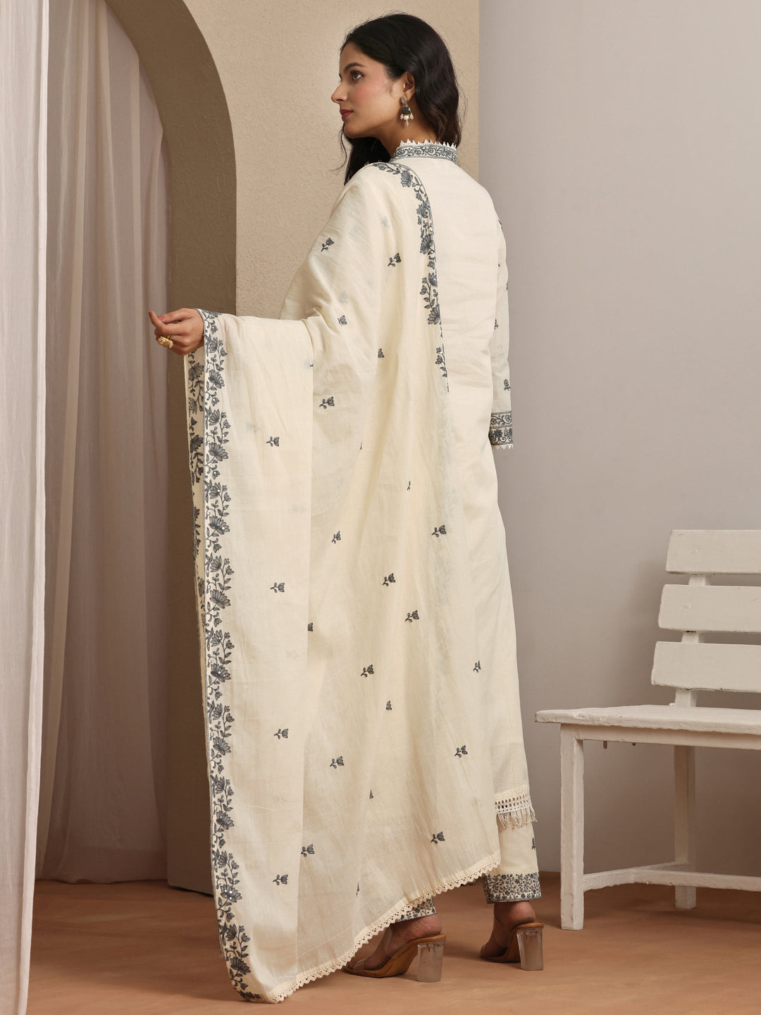 Off white Embroidered Cotton Straight Suit Set With Dupatta