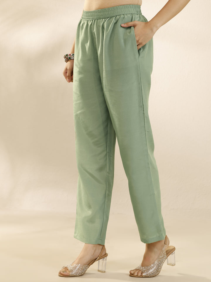 Green Embroidered Silk Blend Straight Suit Set With Dupatta