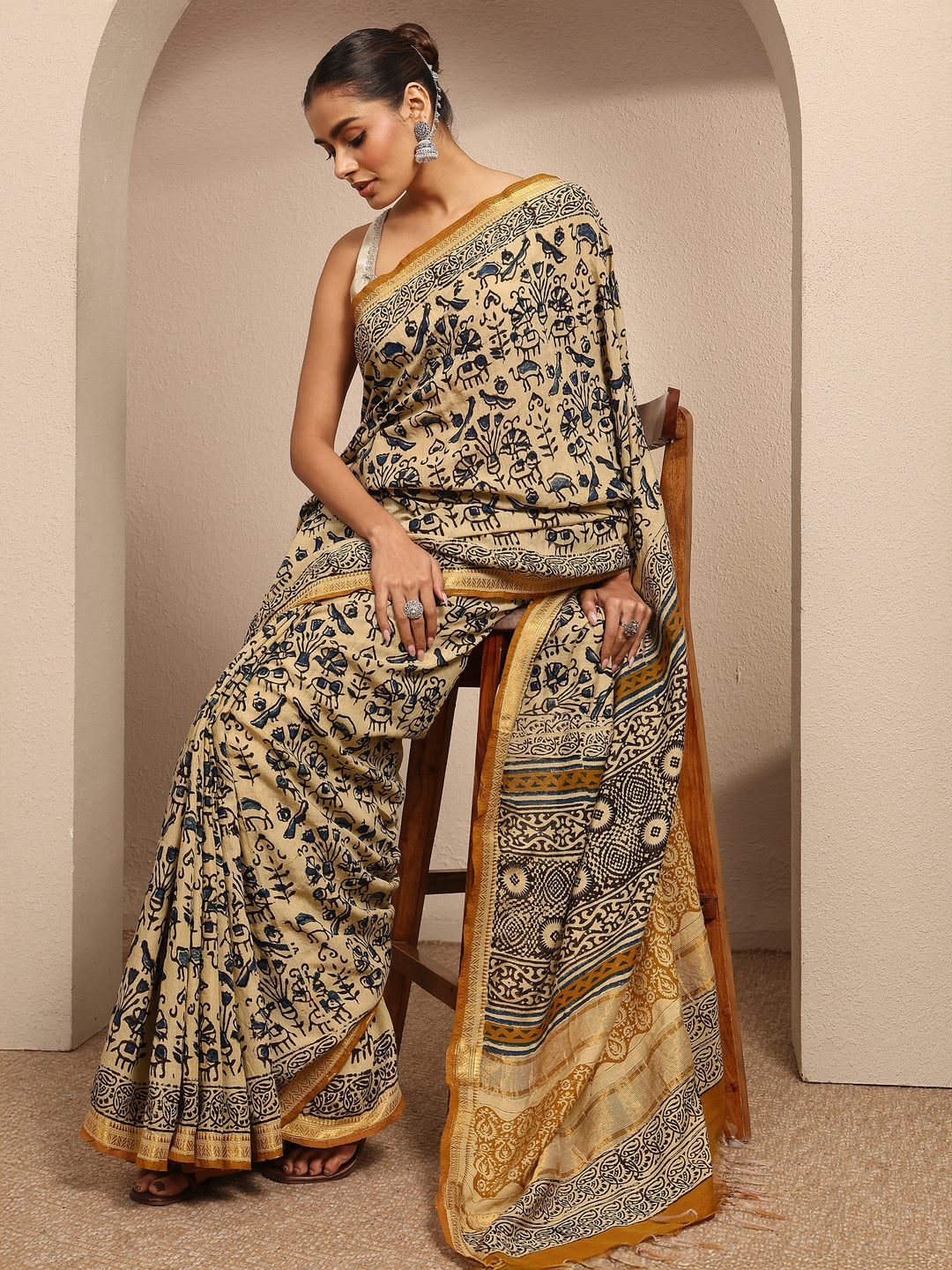 Beige Printed Cotton Kalamkari Saree With Unstitched Blouse Piece