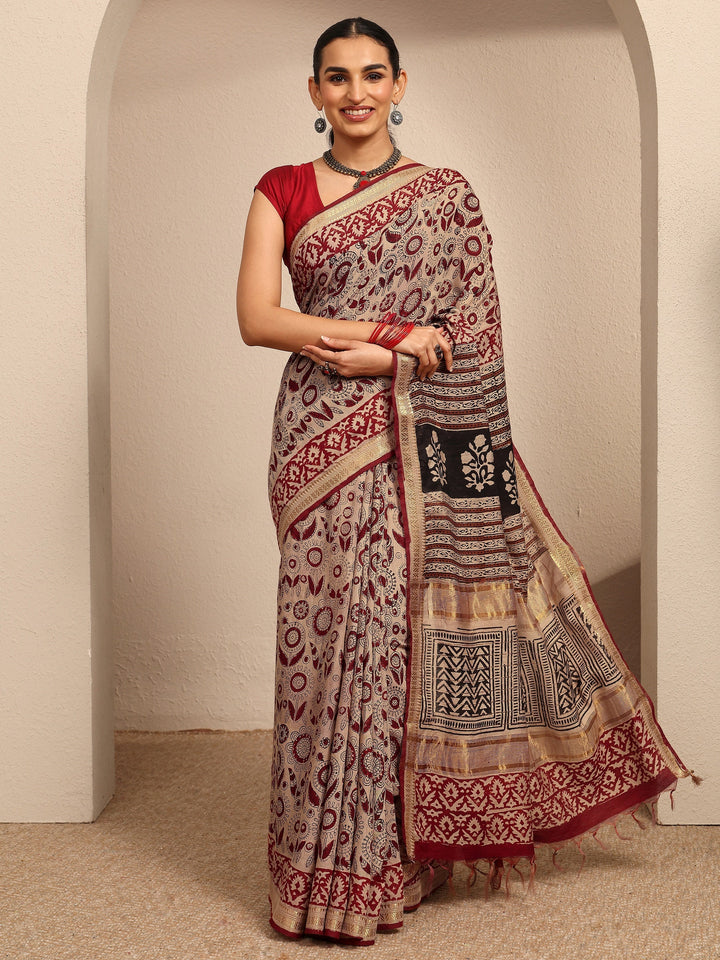 Beige Printed Cotton Saree With Unstitched Blouse Piece